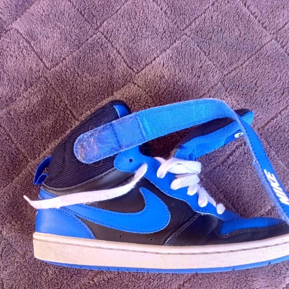 Nike high tops for boys